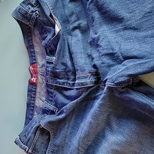 Arizona relaxed fit jeans. 48x29